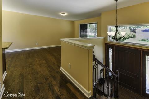 4515 Clearview Dr, Mchenry, IL 60050 photo 2