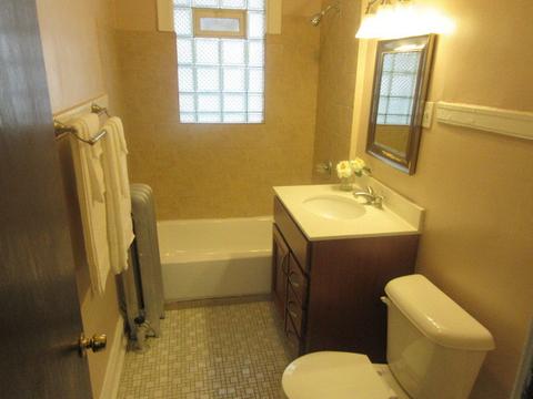358 E 70th St, Chicago, IL 60637 photo 8