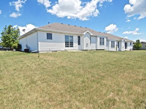 196 E Division St, Manteno, IL 60950 photo 2