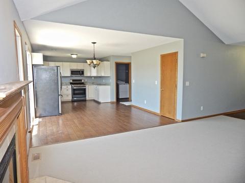 196 E Division St, Manteno, IL 60950 photo 5