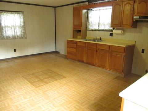 628 Henry St, Peru, IL 61354 photo 5