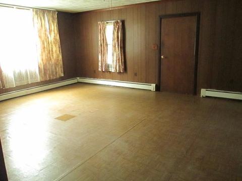 628 Henry St, Peru, IL 61354 photo 3