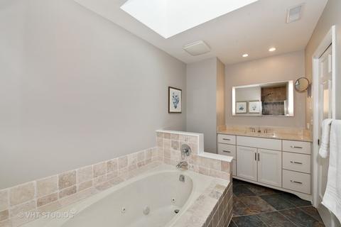 8400 Dolfor Cv, Burr Ridge, IL 60527 photo 15