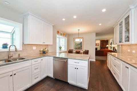 8400 Dolfor Cv, Burr Ridge, IL 60527 photo 6