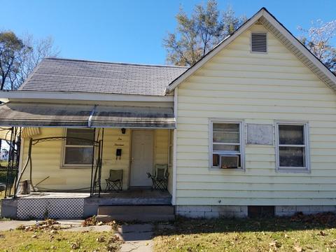 613 S 12th St, Springfield, IL 62703 photo 1
