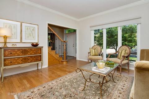 2086 Primrose Ln, Naperville, IL 60565 photo 3