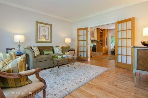 2086 Primrose Ln, Naperville, IL 60565 photo 4