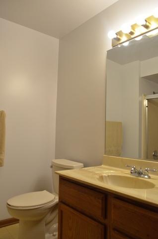 735 Waverly Dr #A, Elgin, IL 60120 photo 13