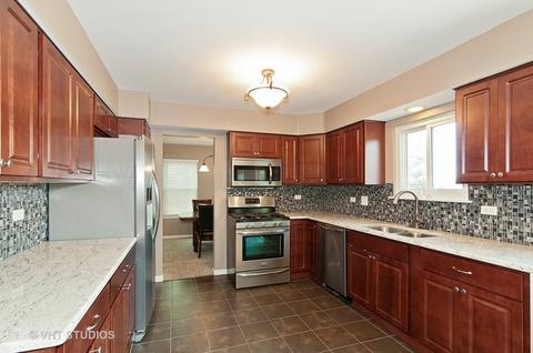 1008 Longford Rd, Bartlett, IL 60103 photo 4