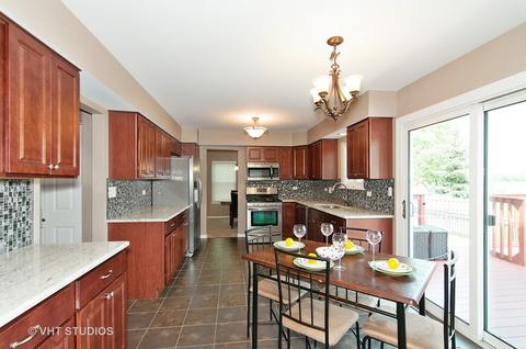 1008 Longford Rd, Bartlett, IL 60103 photo 6