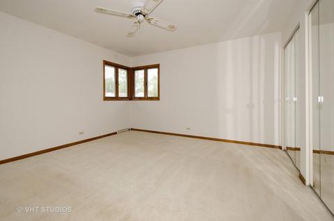 725 Mark Ave, Des Plaines, IL 60016 photo 10