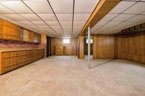 725 Mark Ave, Des Plaines, IL 60016 photo 9