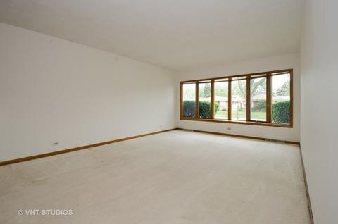 725 Mark Ave, Des Plaines, IL 60016 photo 2