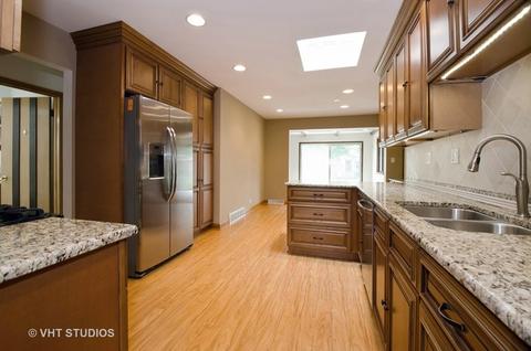 725 Mark Ave, Des Plaines, IL 60016 photo 4