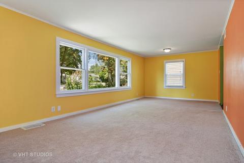 211 S Morgan Ave, Wheaton, IL 60187 photo 2
