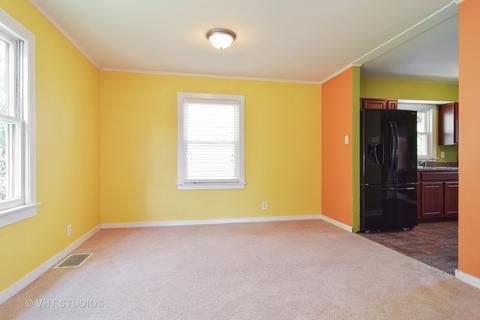 211 S Morgan Ave, Wheaton, IL 60187 photo 4