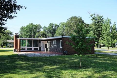 800 E Scott St, Tuscola, IL 61953 photo 6