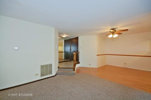 1657 Dover Ct #A, Wheaton, IL 60189 photo 3