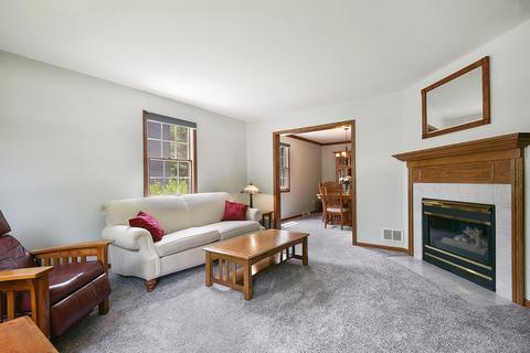 22746 S Michael Dr, Channahon, IL 60410 photo 4
