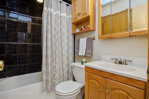 1145 Hunter Dr, Elgin, IL 60120 photo 8