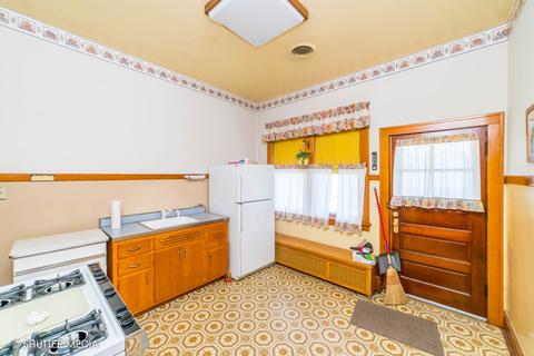 3933 S Artesian Ave, Chicago, IL 60632 photo 13