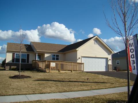 916 Hanson Ave, Mchenry, IL 60050 photo 6