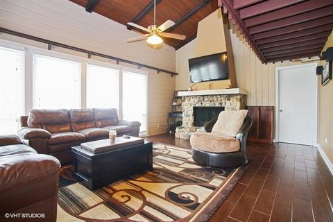 1340 Dennison Rd, Hoffman Estates, IL 60169 photo 5