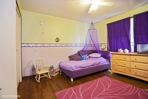 1340 Dennison Rd, Hoffman Estates, IL 60169 photo 13