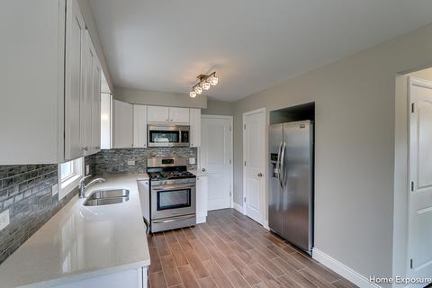 4144 Rose Ave, Lyons, IL 60534 photo 8