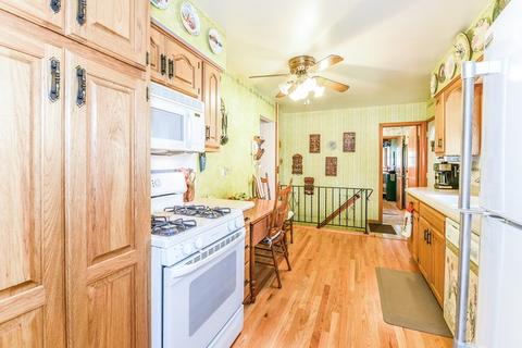 807 E Golfview Dr, Mount Prospect, IL 60056 photo 4