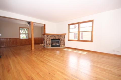 103 N Elroy Ave, Bartlett, IL 60103 photo 2