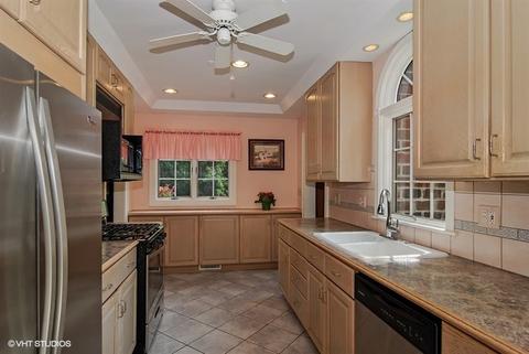 3840 Rosemear Ave, Brookfield, IL 60513 photo 8