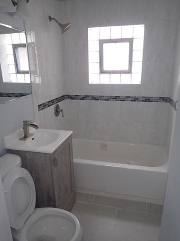 2439 E 93rd St, Chicago, IL 60617 photo 9