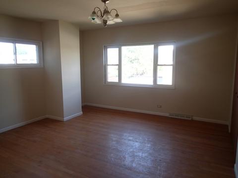 1436 Willow Ave, Des Plaines, IL 60016 photo 15