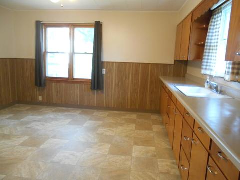 255 N 7th Ave, Kankakee, IL 60901 photo 4