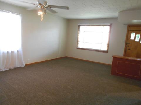 255 N 7th Ave, Kankakee, IL 60901 photo 8