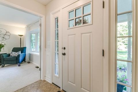 35 Circle Dr, Algonquin, IL 60102 photo 5