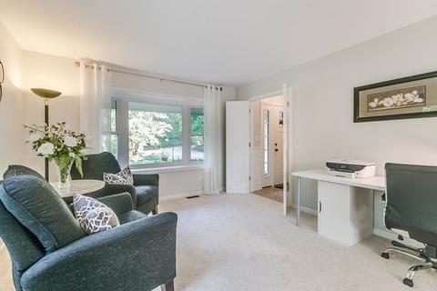 35 Circle Dr, Algonquin, IL 60102 photo 7