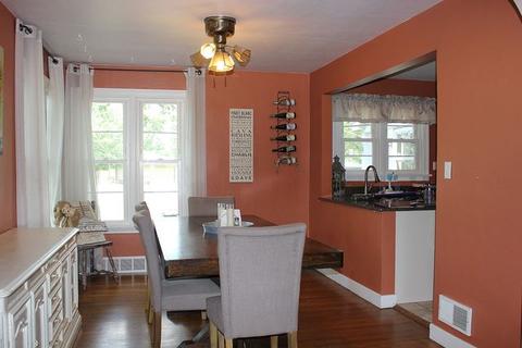18328 Burnham Ave, Lansing, IL 60438 photo 4