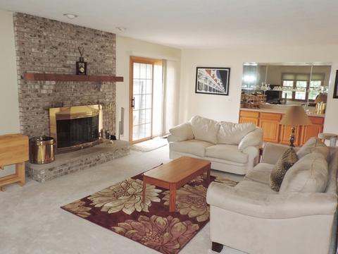 867 Groton Ct, Bartlett, IL 60103 photo 8