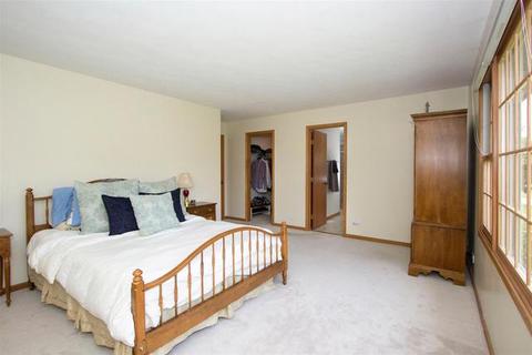 867 Groton Ct, Bartlett, IL 60103 photo 17