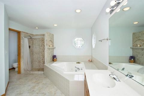 867 Groton Ct, Bartlett, IL 60103 photo 18