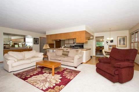 867 Groton Ct, Bartlett, IL 60103 photo 9