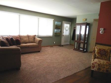 1377 Borden Dr, Elgin, IL 60120 photo 4