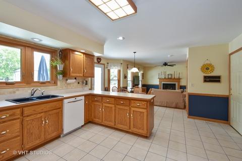 5015 Brighton Ln, Plainfield, IL 60586 photo 5