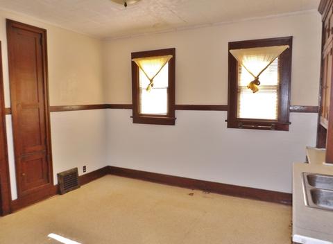 132 E Union St, Seneca, IL 61360 photo 13