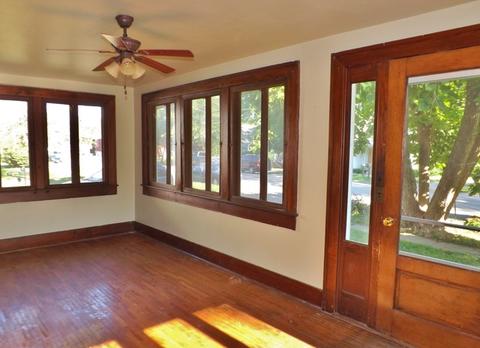 132 E Union St, Seneca, IL 61360 photo 4