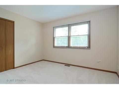 803 Reef Ct, Wheeling, IL 60090 photo 8