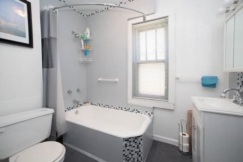 1538 E 94th St, Chicago, IL 60619 photo 21