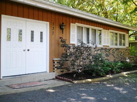 137 Hillcrest Dr, Algonquin, IL 60102 photo 2